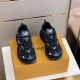 LV sneakers LU0131