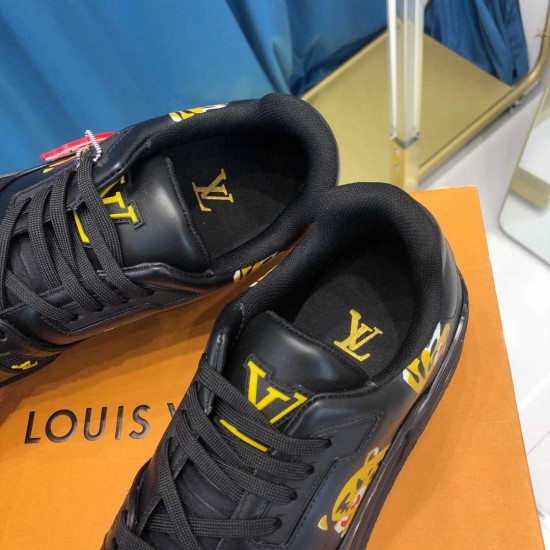 LV sneakers LU0135