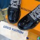 LV sneakers LU0141