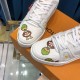 LV sneakers LU0142