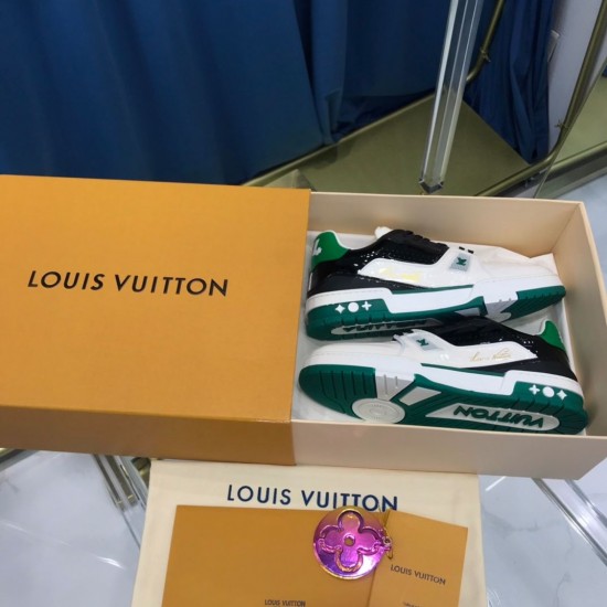 LV sneakers LU0144