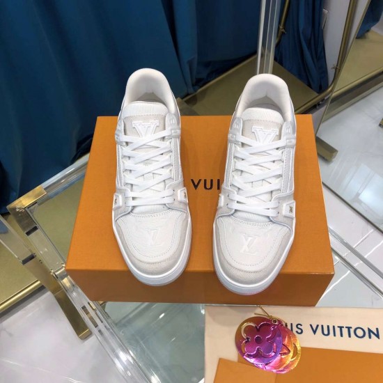 LV sneakers LU0146