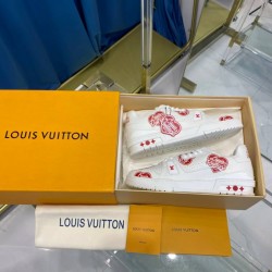 LV sneakers LU0148