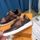 LV sneakers LU0149