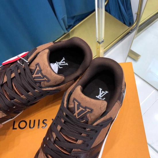 LV sneakers LU0149