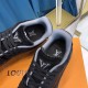 LV sneakers LU0150