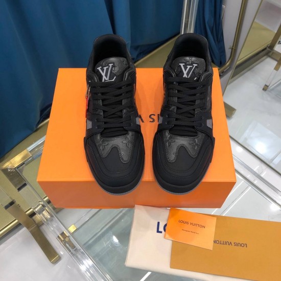 LV sneakers LU0153