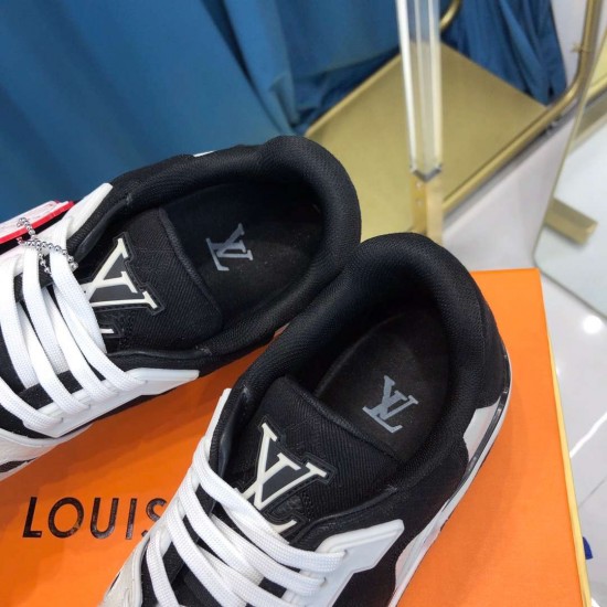 LV sneakers LU0156