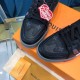 LV sneakers LU0158