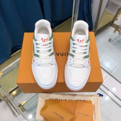 LV sneakers LU0160