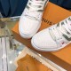 LV sneakers LU0160