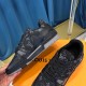 LV sneakers LU0167