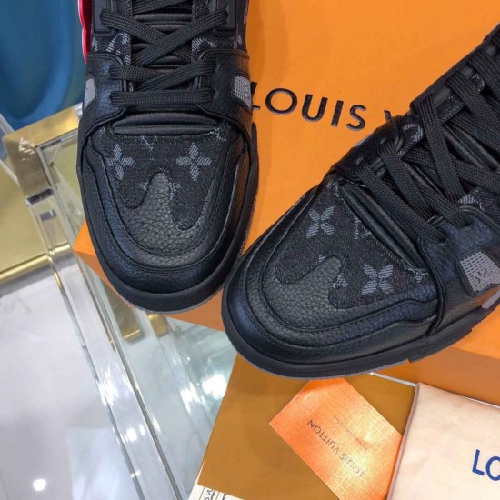 LV sneakers LU0167