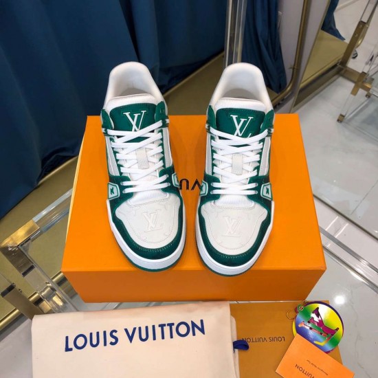 LV sneakers LU0168