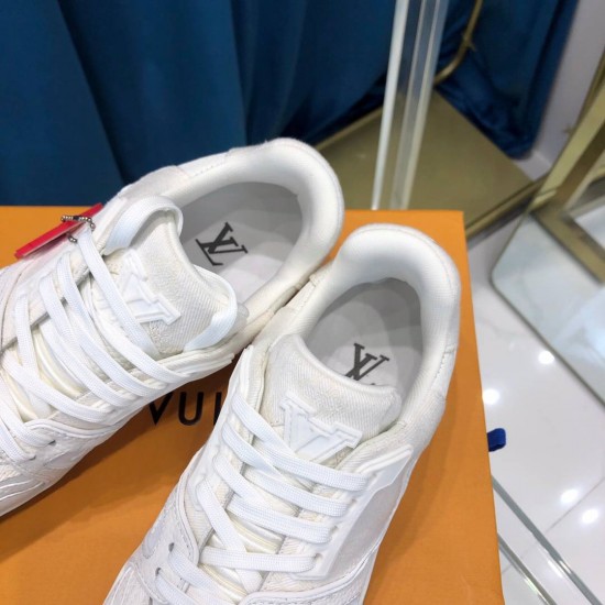 LV sneakers LU0170