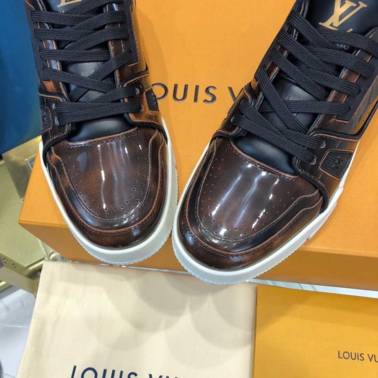 LV sneakers LU0171