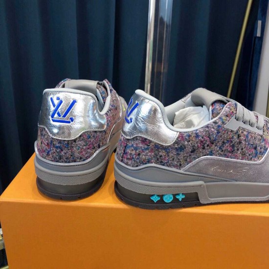 LV sneakers LU0175