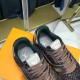 LV sneakers LU0179