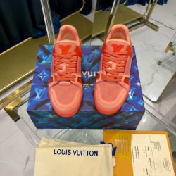 LV sneakers LU0183