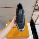 LV sneakers LU0187