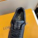 LV sneakers LU0187