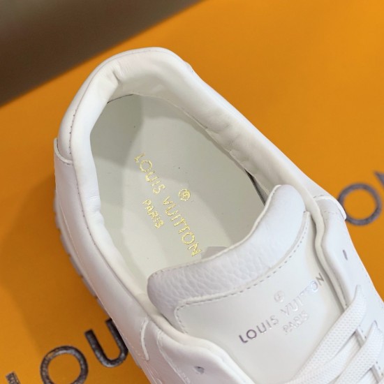 LV sneakers LU0190