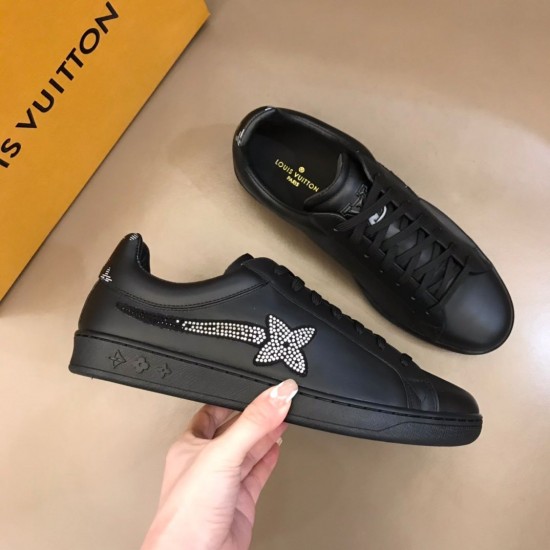 LV sneakers LU0192