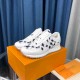 LV  sneakers LU0210