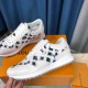 LV  sneakers LU0210