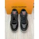 LV  sneakers LU0251