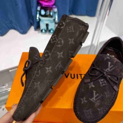 LV   sneakers LU0300