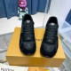 LV    sneakers LU0370