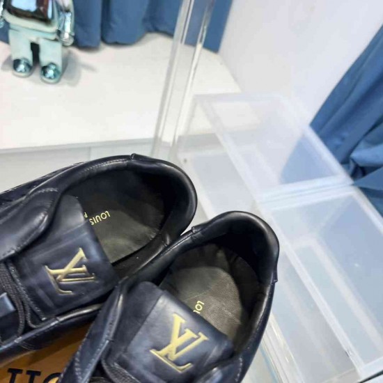 LV    sneakers LU0372