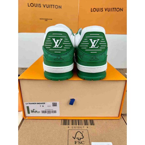 LV    sneakers LU0379