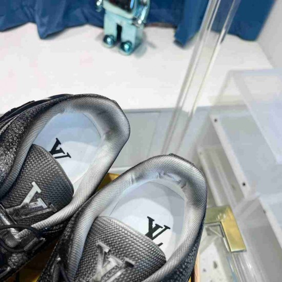 LV    sneakers LU0384