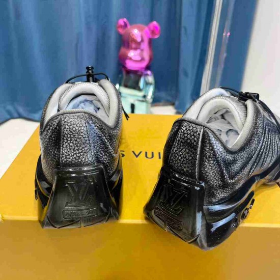 LV    sneakers LU0384