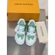 LV    sneakers LU0440