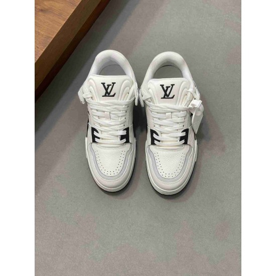 LV    sneakers LU0444