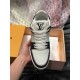 LV      sneakers LU0467