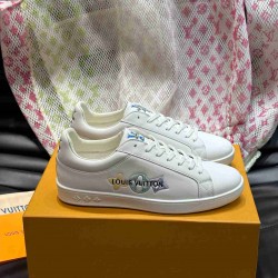 LV     sneakers LU0477