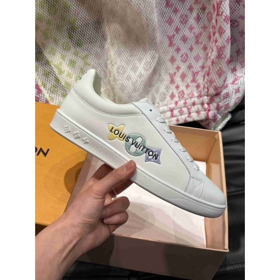 LV     sneakers LU0477