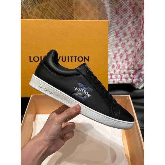 LV     sneakers LU0479