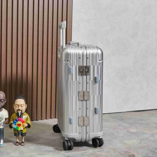 Rimowa Suitcase LXX0039