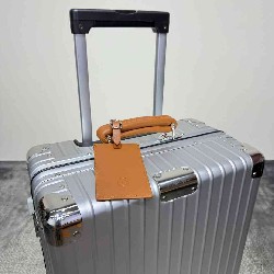 Rimowa      Suitcase LXX0051