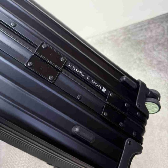 Rimowa Suitcase LXX0052 Rimowa Suitcase LXX0052
