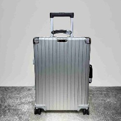 Rimowa      Suitcase LXX0054