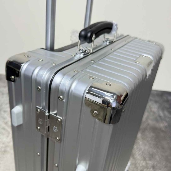Rimowa Suitcase LXX0054 Rimowa Suitcase LXX0054