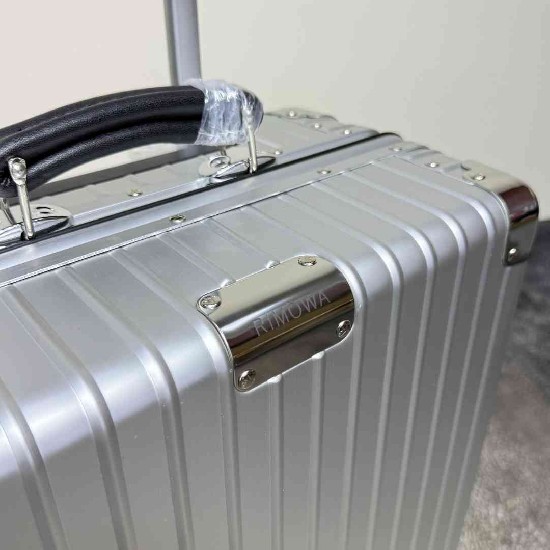 Rimowa Suitcase LXX0054 Rimowa Suitcase LXX0054