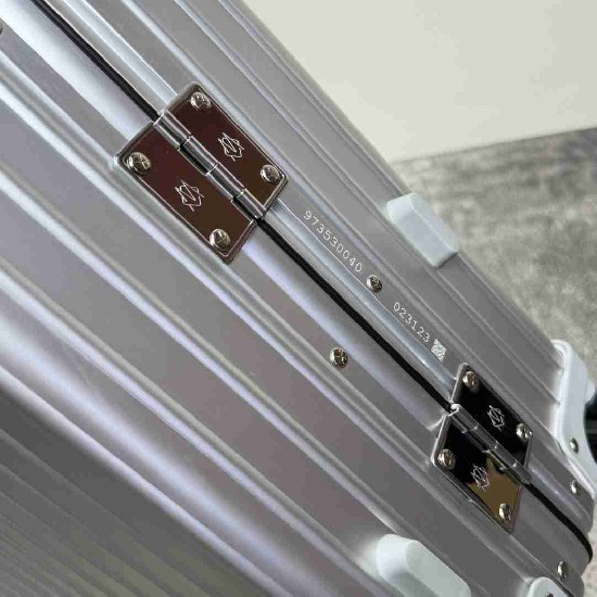 Rimowa Suitcase LXX0054 Rimowa Suitcase LXX0054