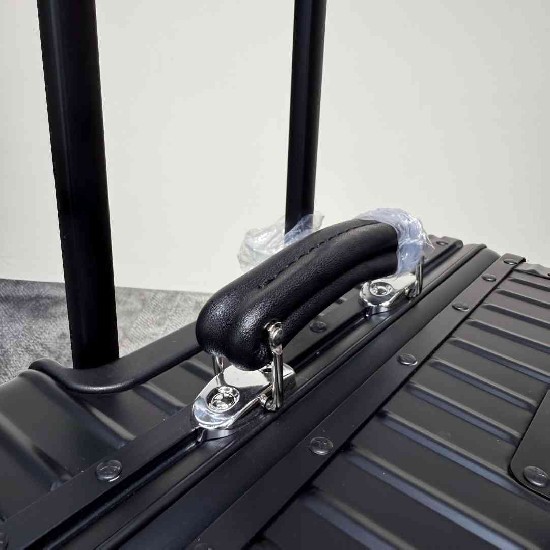 Rimowa Suitcase LXX0055 Rimowa Suitcase LXX0055